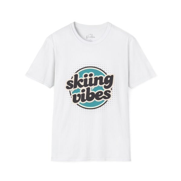 Skiing Vibes Retro Winter Graphic Design Unisex Softstyle T-Shirt